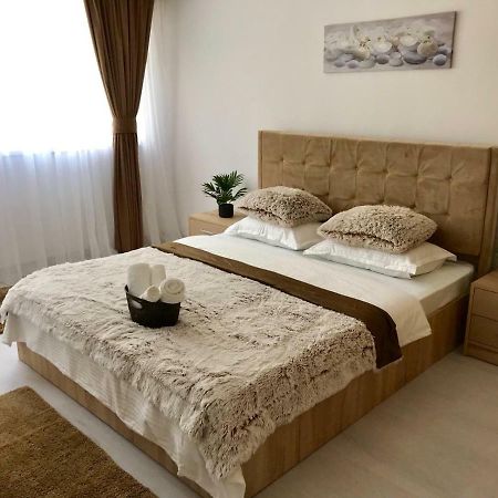 Anastasia Apartament Cu 2 Camere โอร์โชวา ภายนอก รูปภาพ