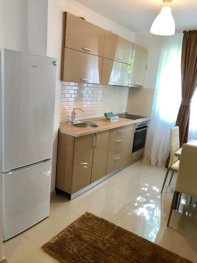 Anastasia Apartament Cu 2 Camere โอร์โชวา ภายนอก รูปภาพ