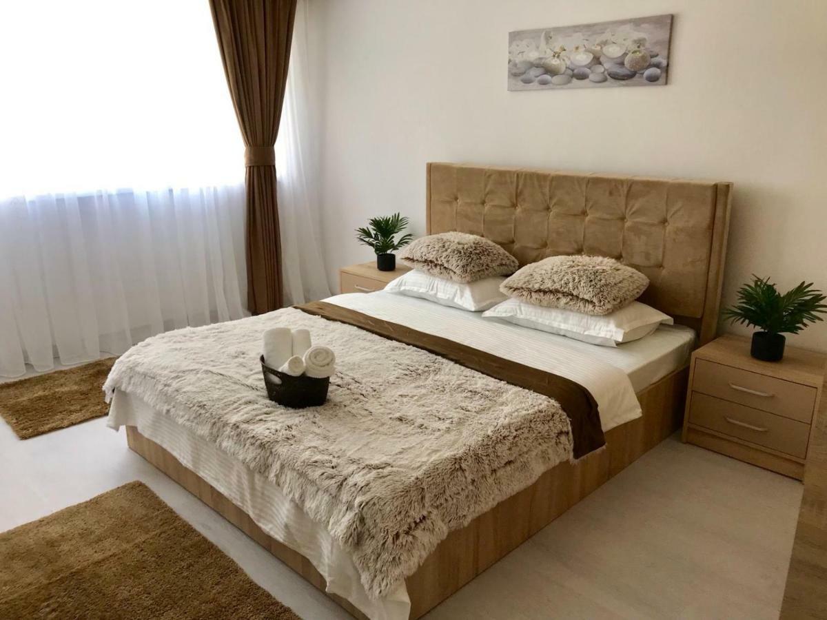 Anastasia Apartament Cu 2 Camere โอร์โชวา ภายนอก รูปภาพ
