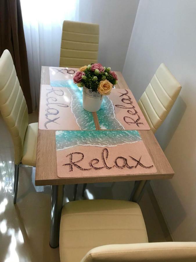 Anastasia Apartament Cu 2 Camere โอร์โชวา ภายนอก รูปภาพ